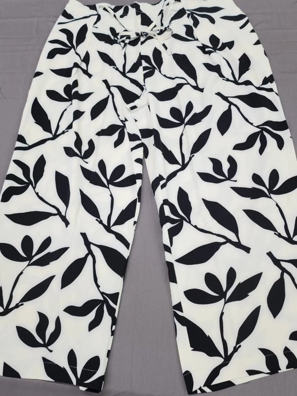 Wynne Layers Womens 2X Wide Leg Pants Black White Leaf Print High Rise Stretch